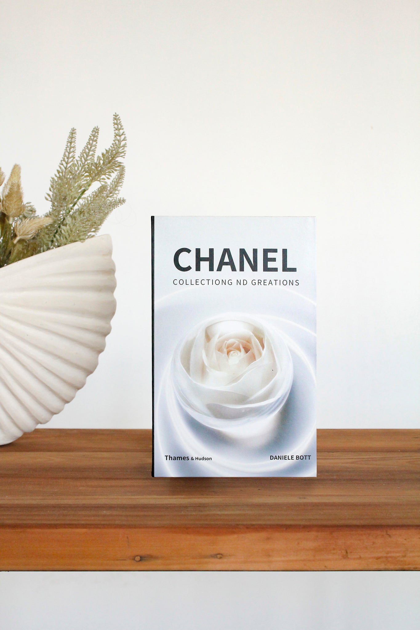 Caja Libro "Chanel"