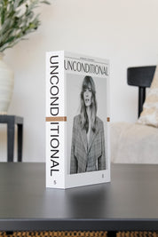 Caja Libro "Unconditional"