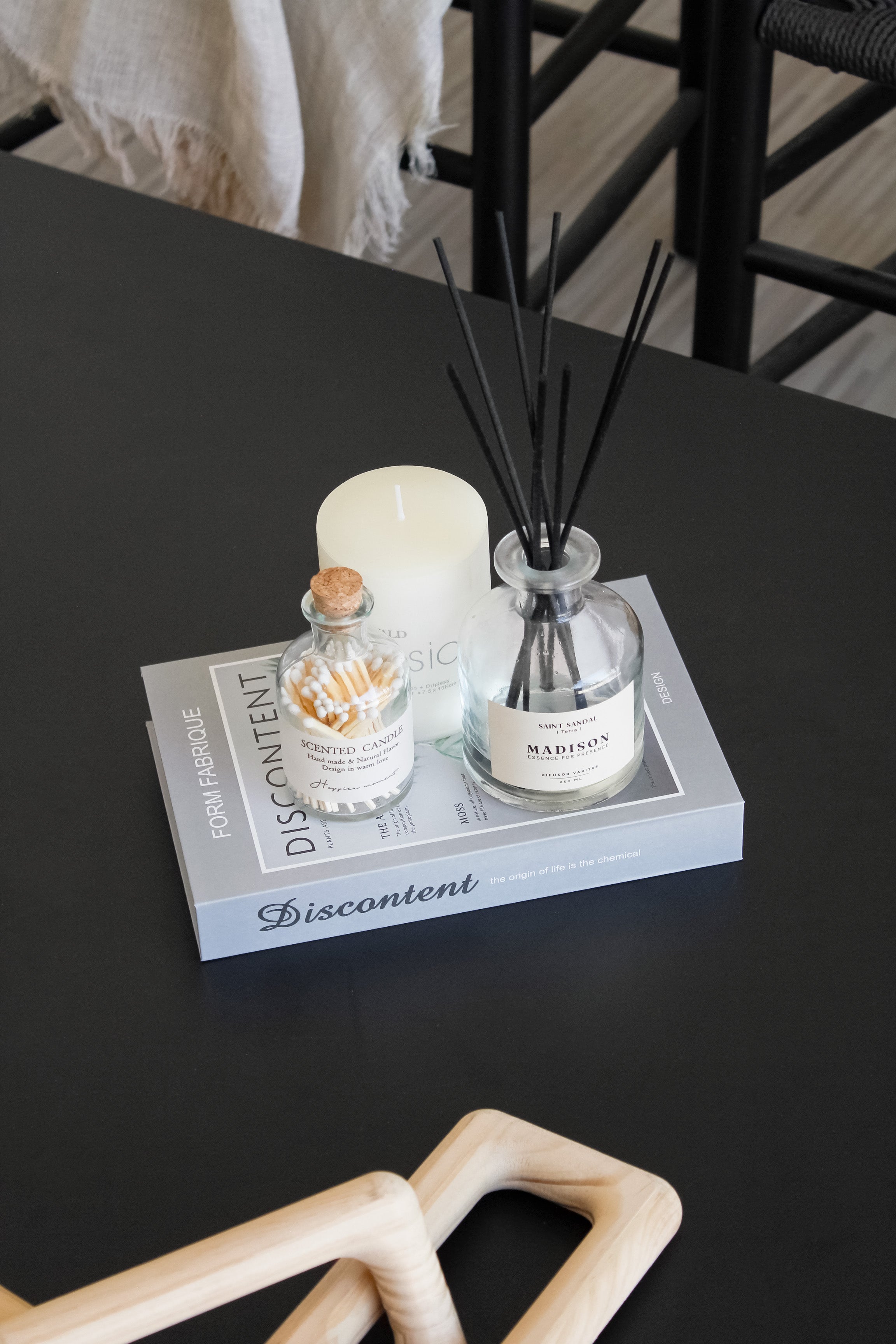 Imitación Libro "Discontent"