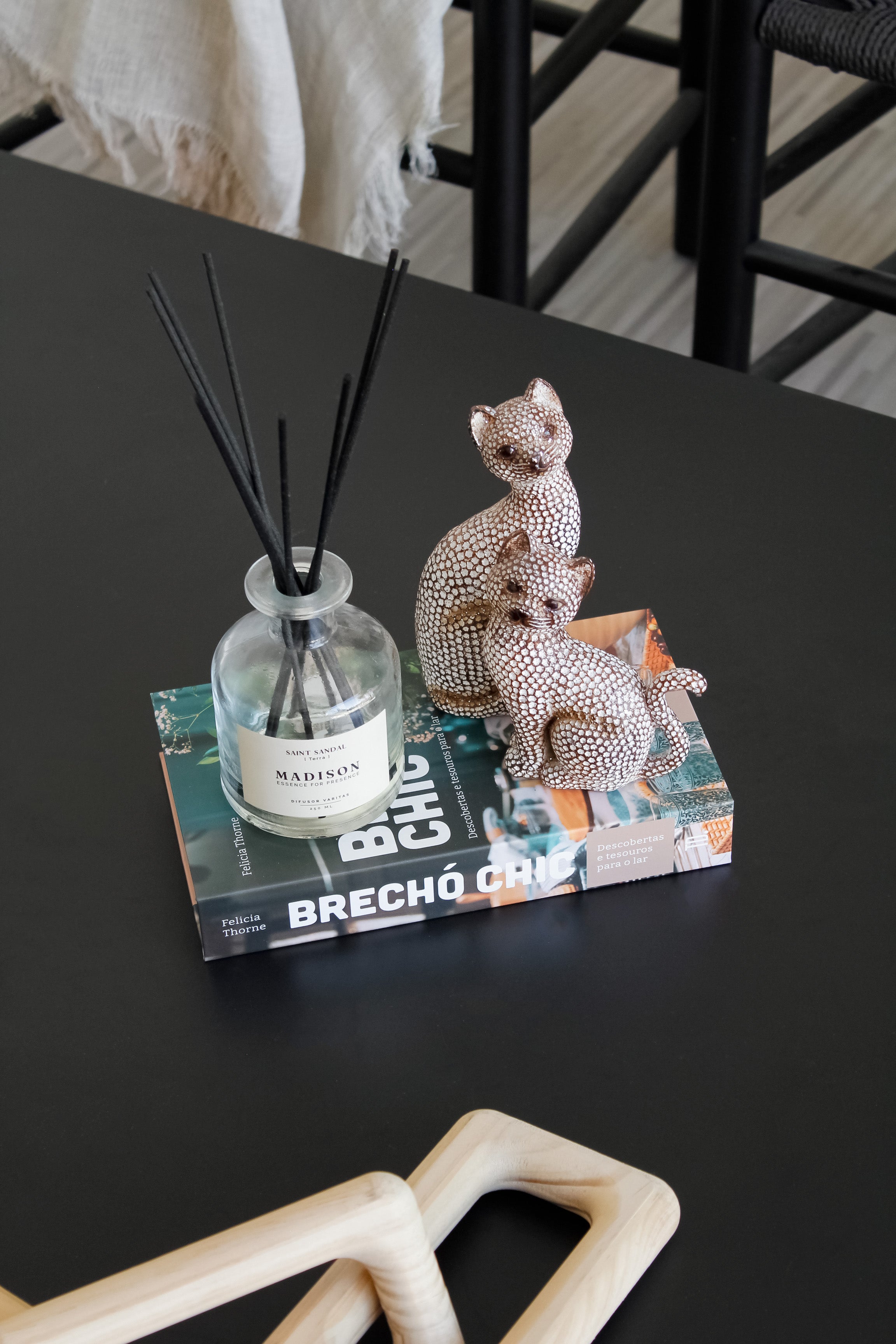 Caja Libro "Brechó Chic"