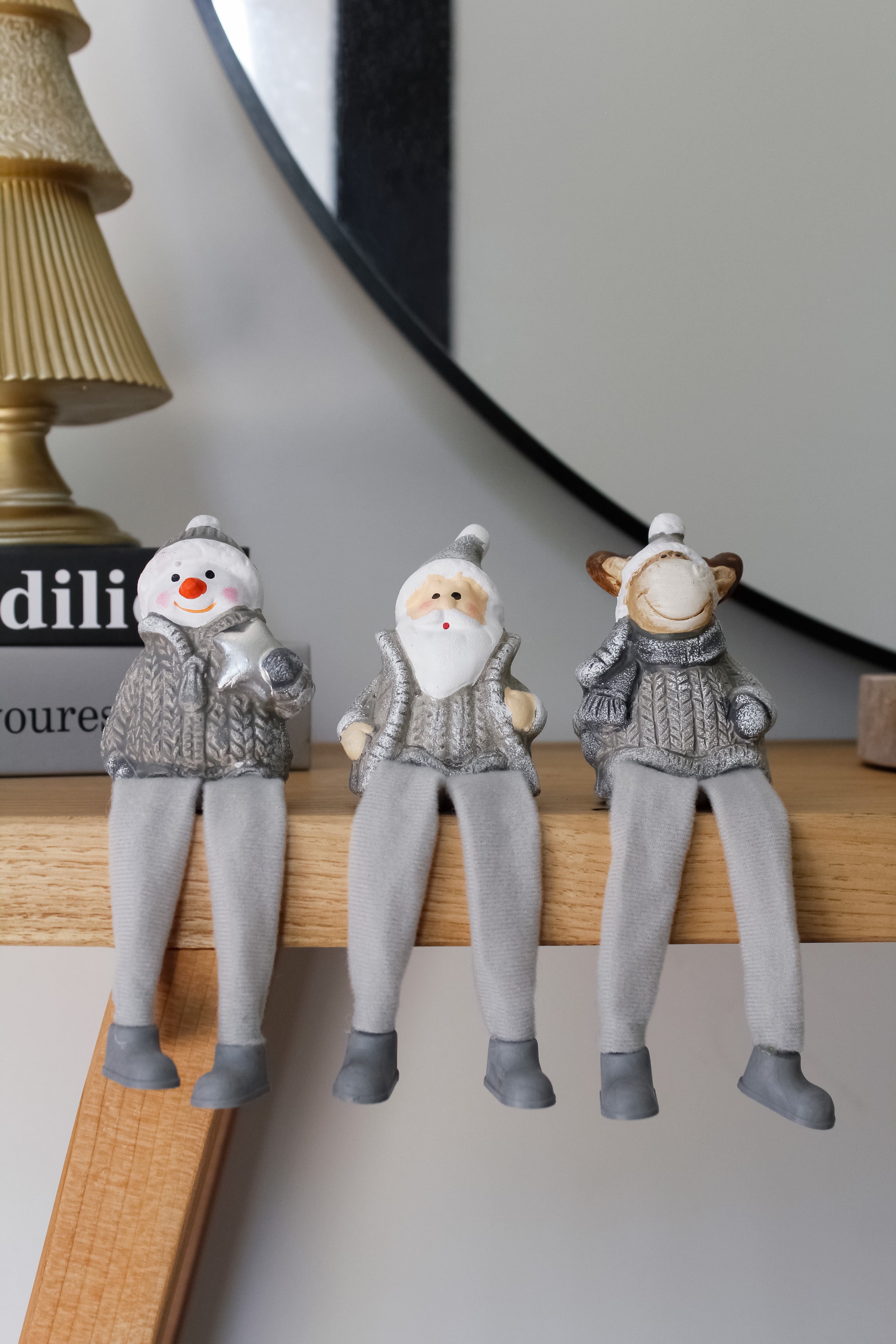 Figura Piernas Colgantes Navideña