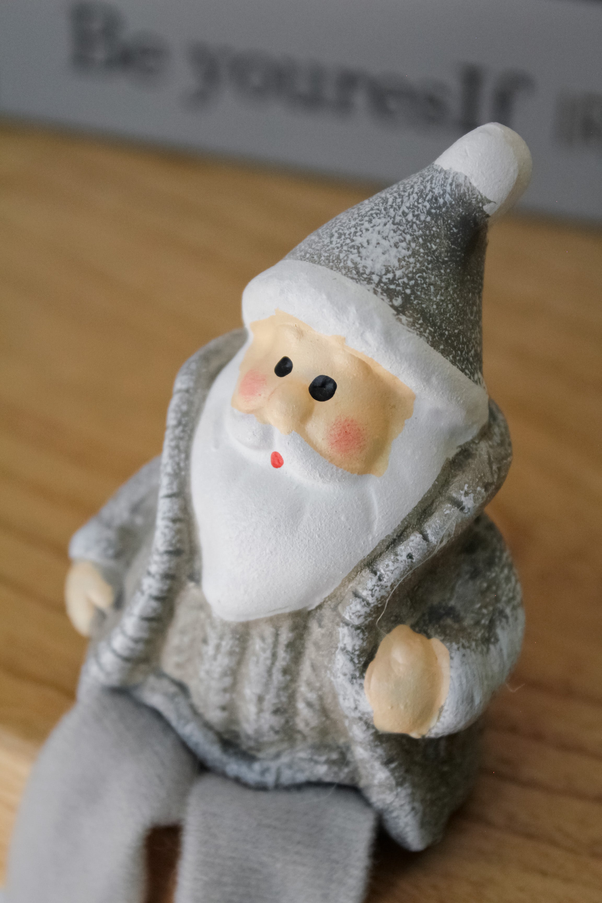 Figura Piernas Colgantes Navideña