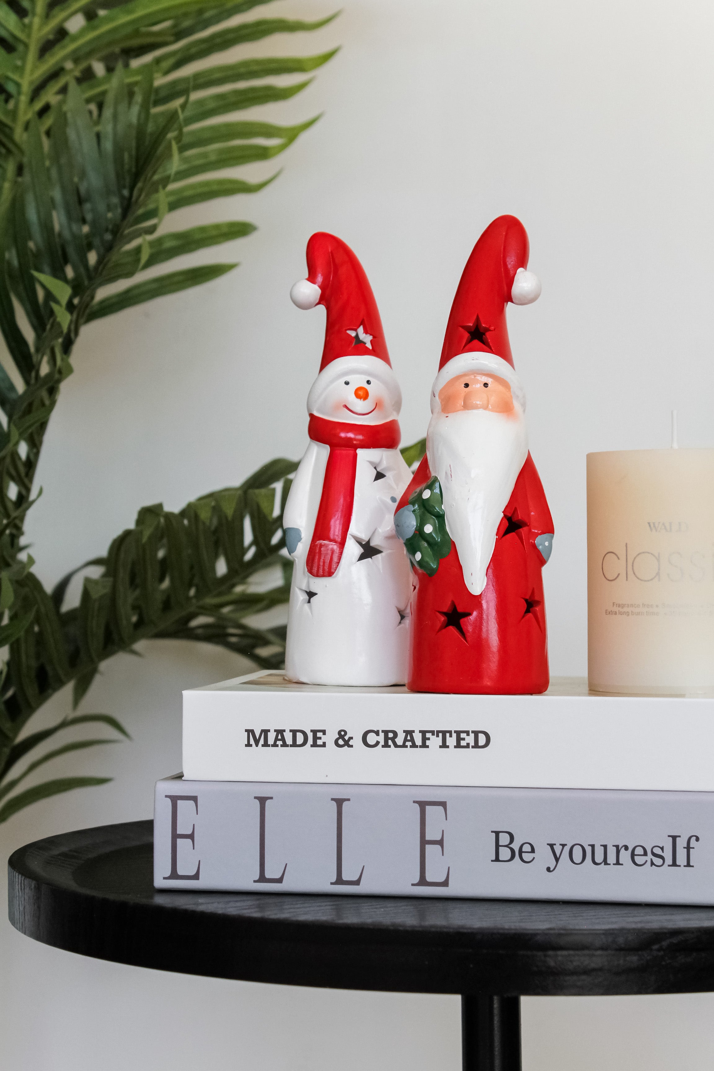 Figura Led con Gorro Navideño