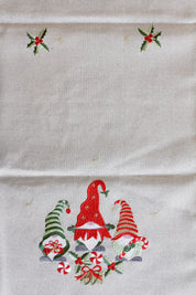 Camino de Mesa Gnomos Navideños