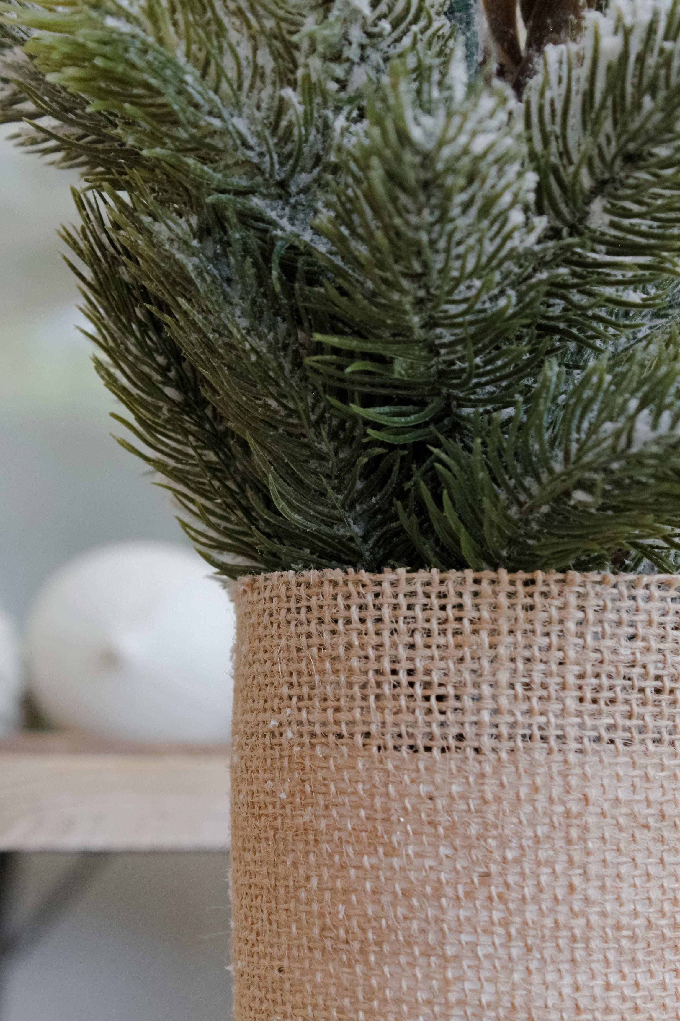 Rama Pino Macetero Arpillera