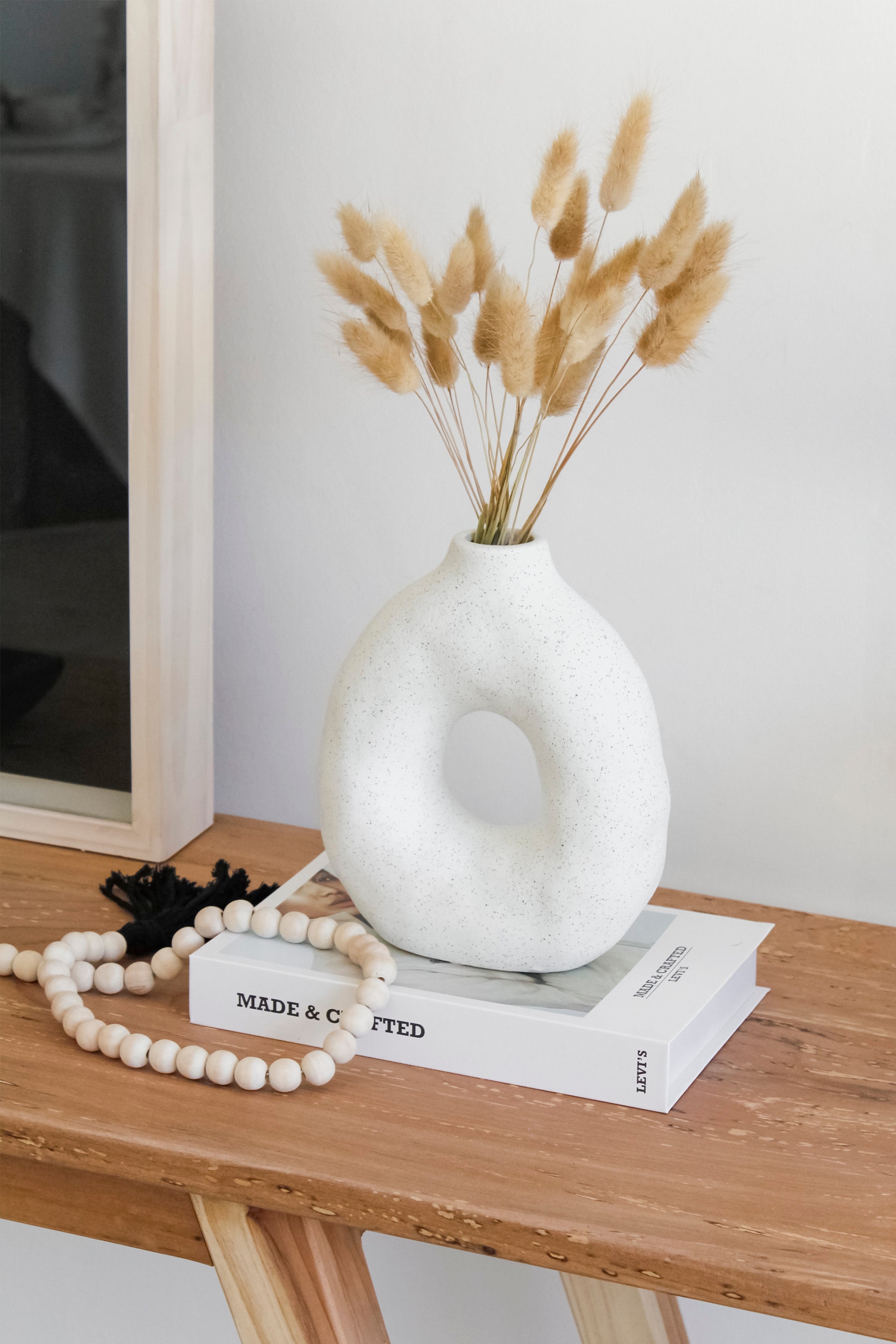 Florero Blanco Circular Jaspeado