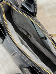 Cartera Cuero Rígida