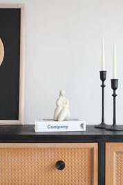 Escultura Mujer Apoyada