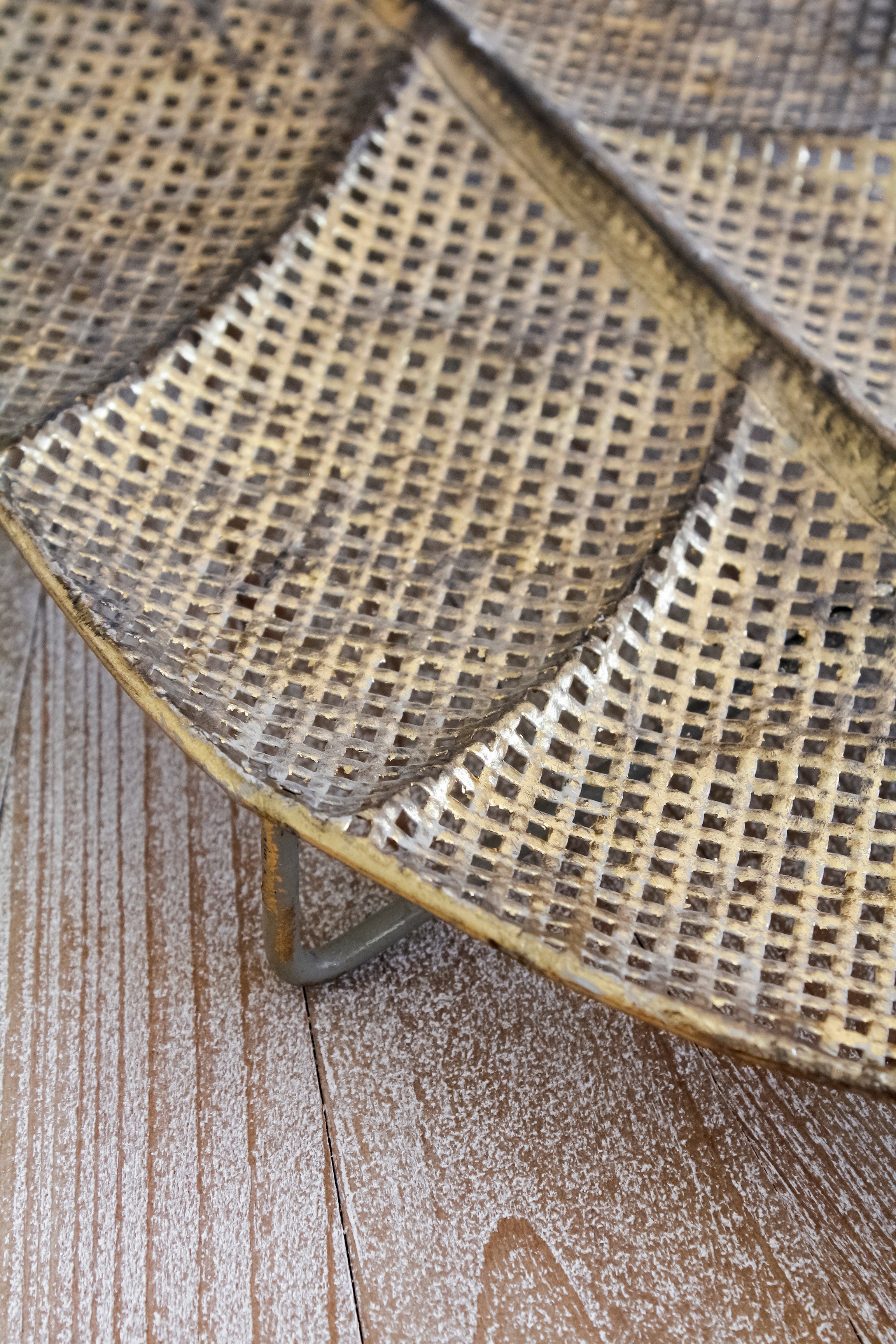 Bandeja Metal Hoja Dorada