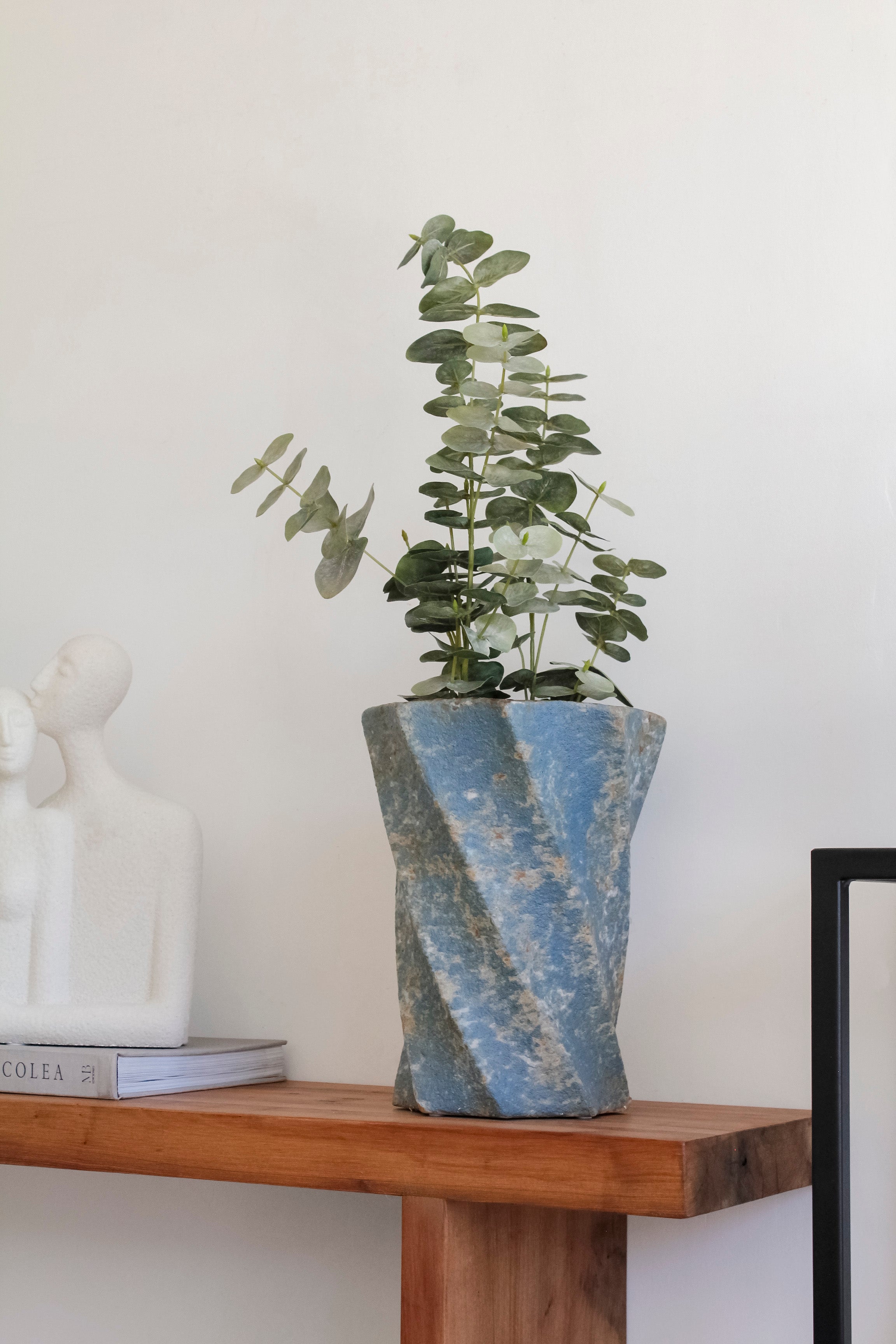 Jarrón Cerámica Azul Torcido