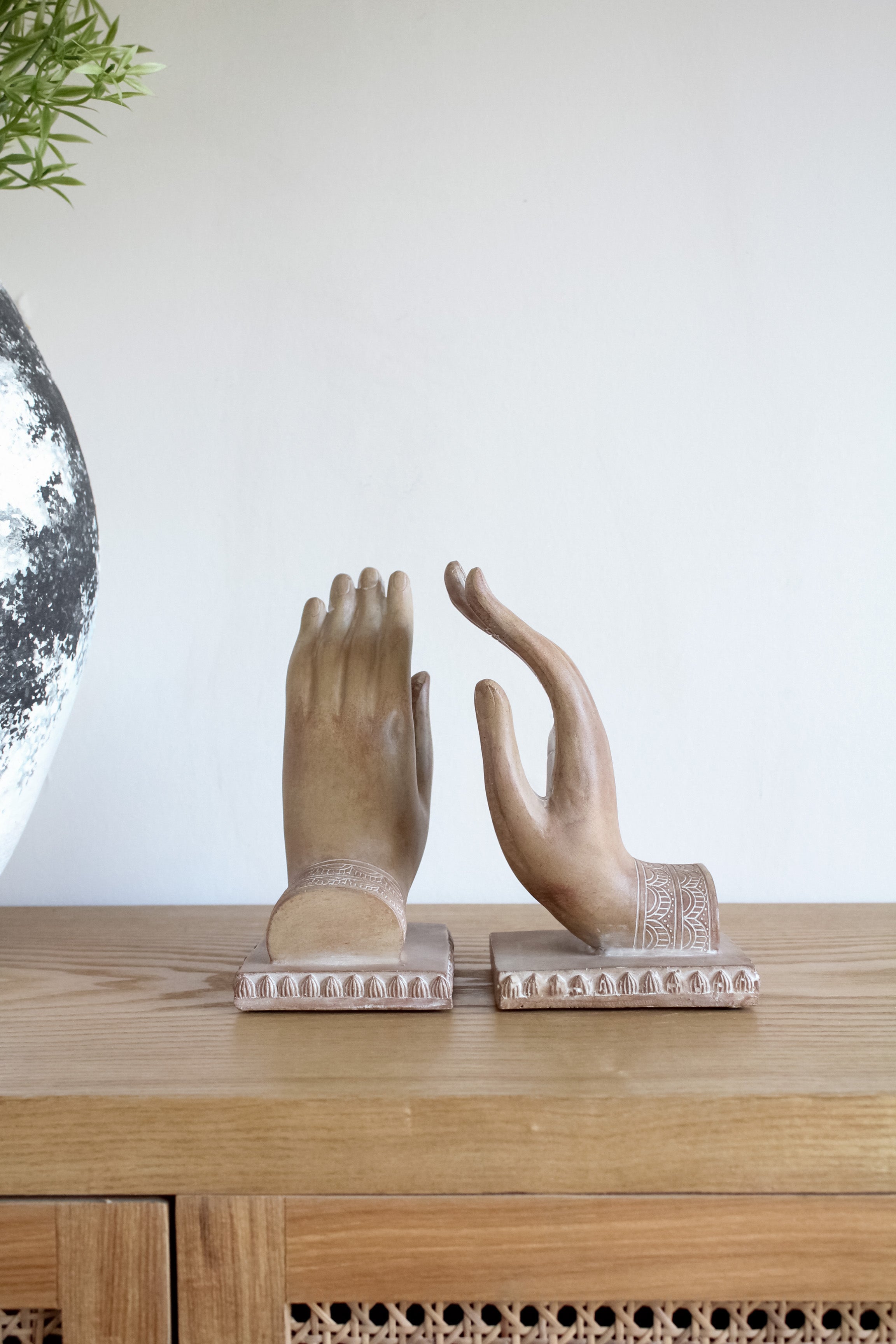 Topes de libro Manos