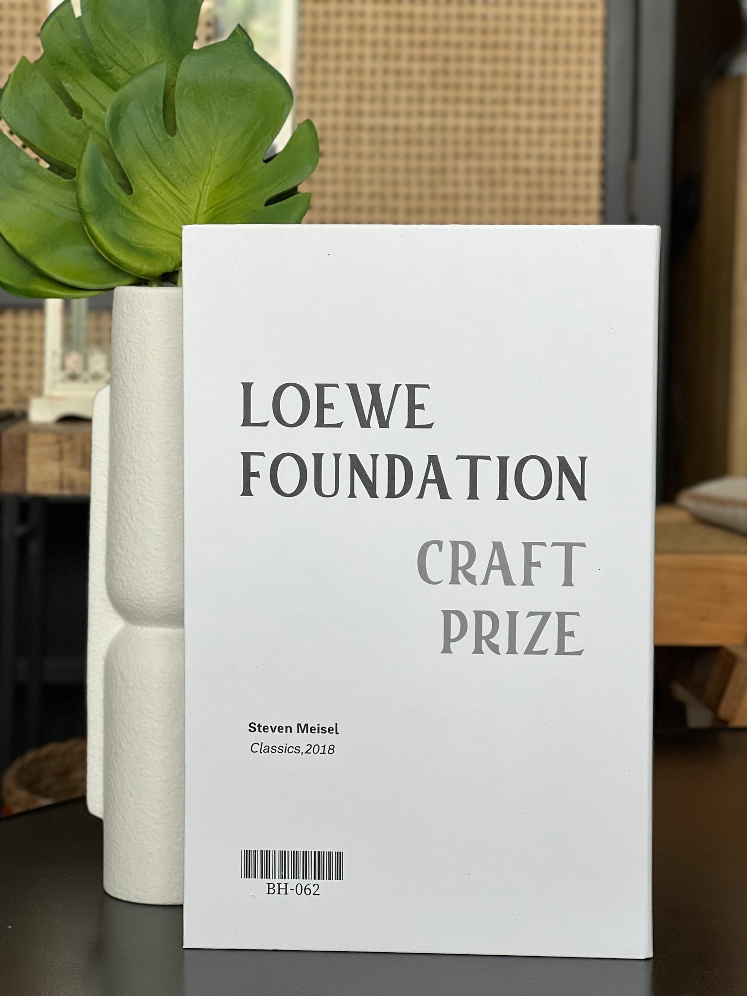 Caja Libro Loewe