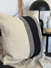Funda Cojín rudo Negra Central