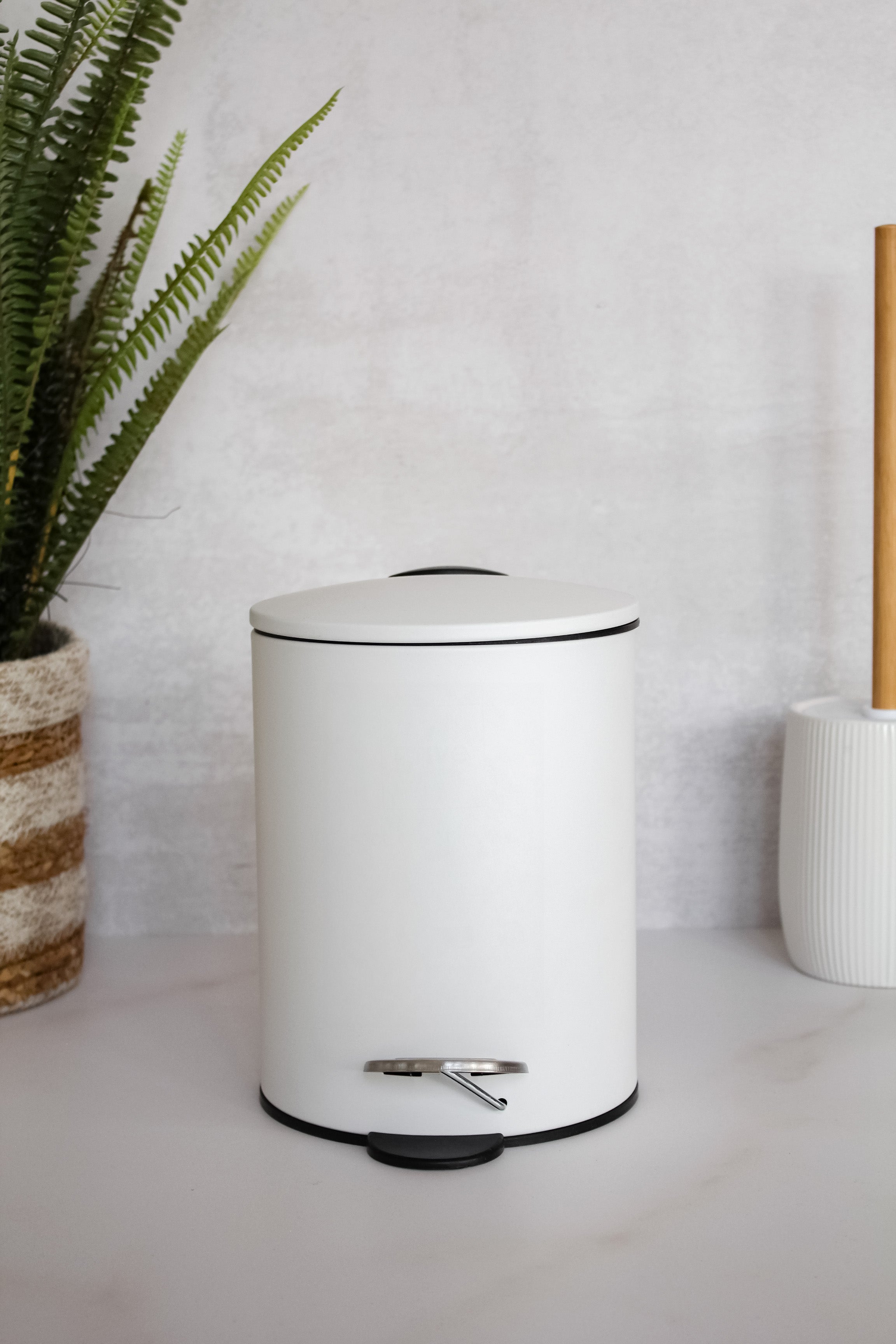 Basurero Cierre Suave