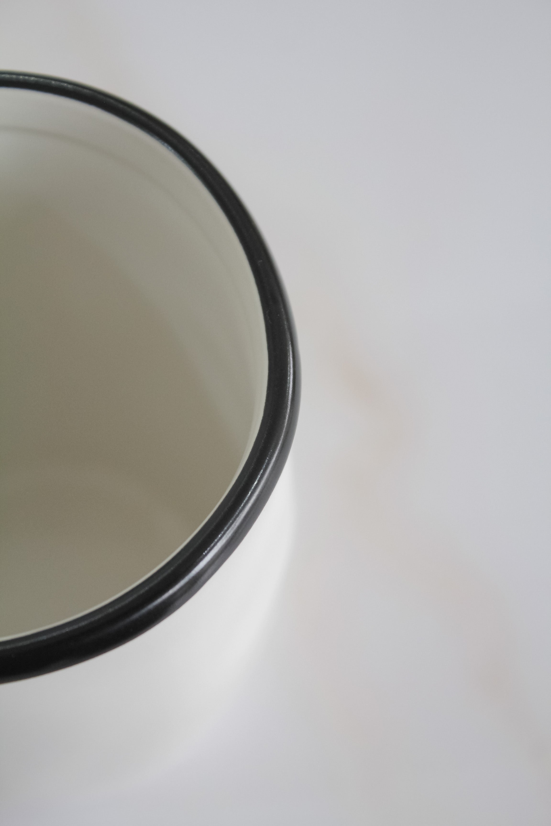 Vaso Cerámica Borde Negro