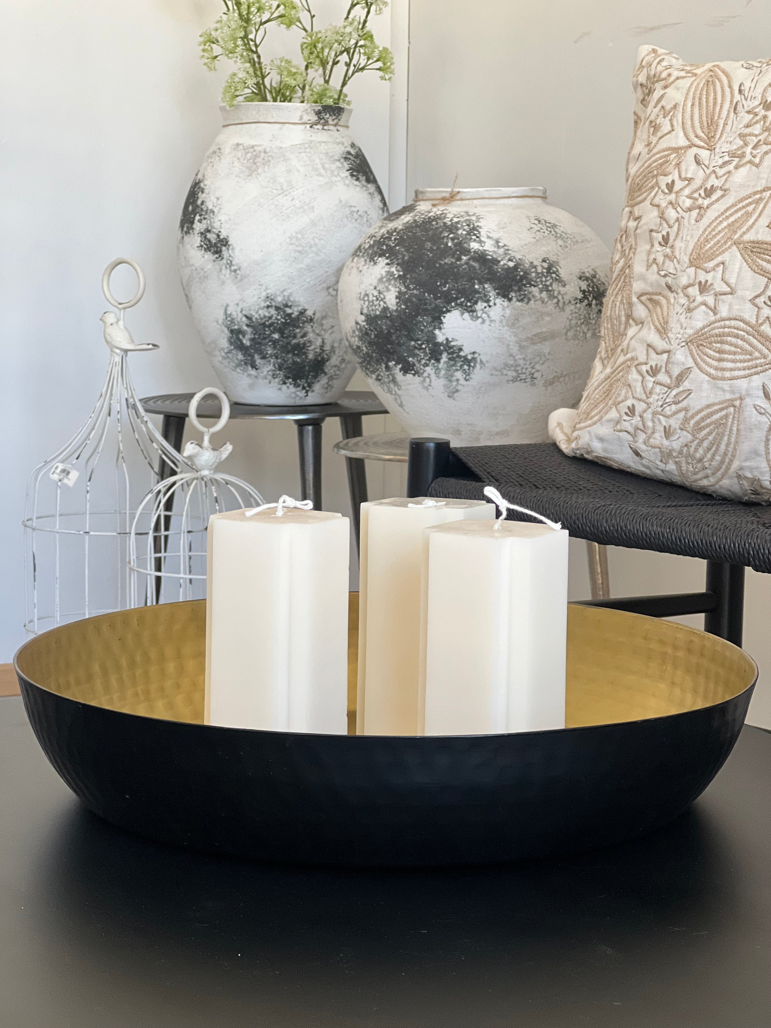 Fuente circular martillada