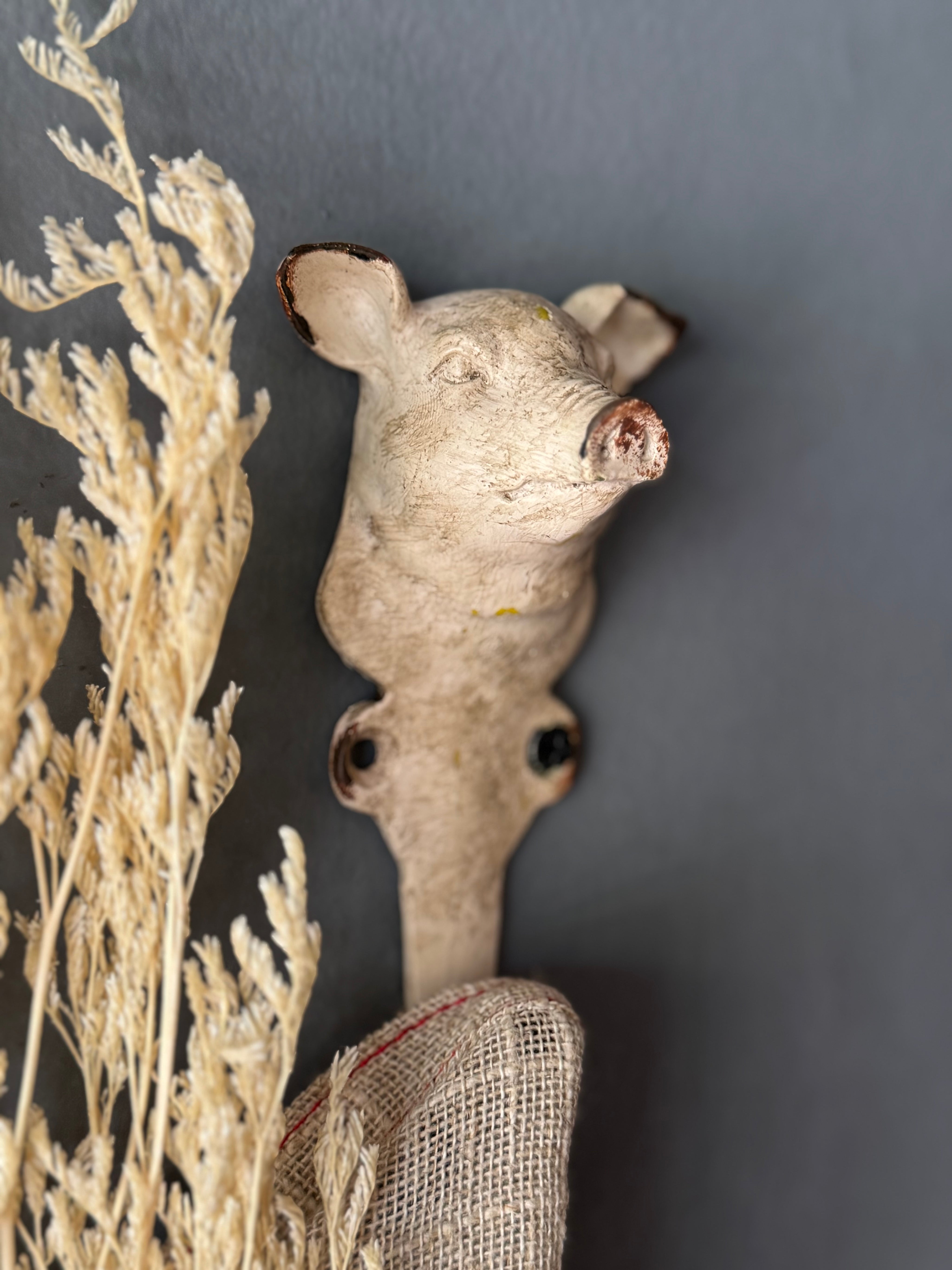 Percha Chancho Blanco