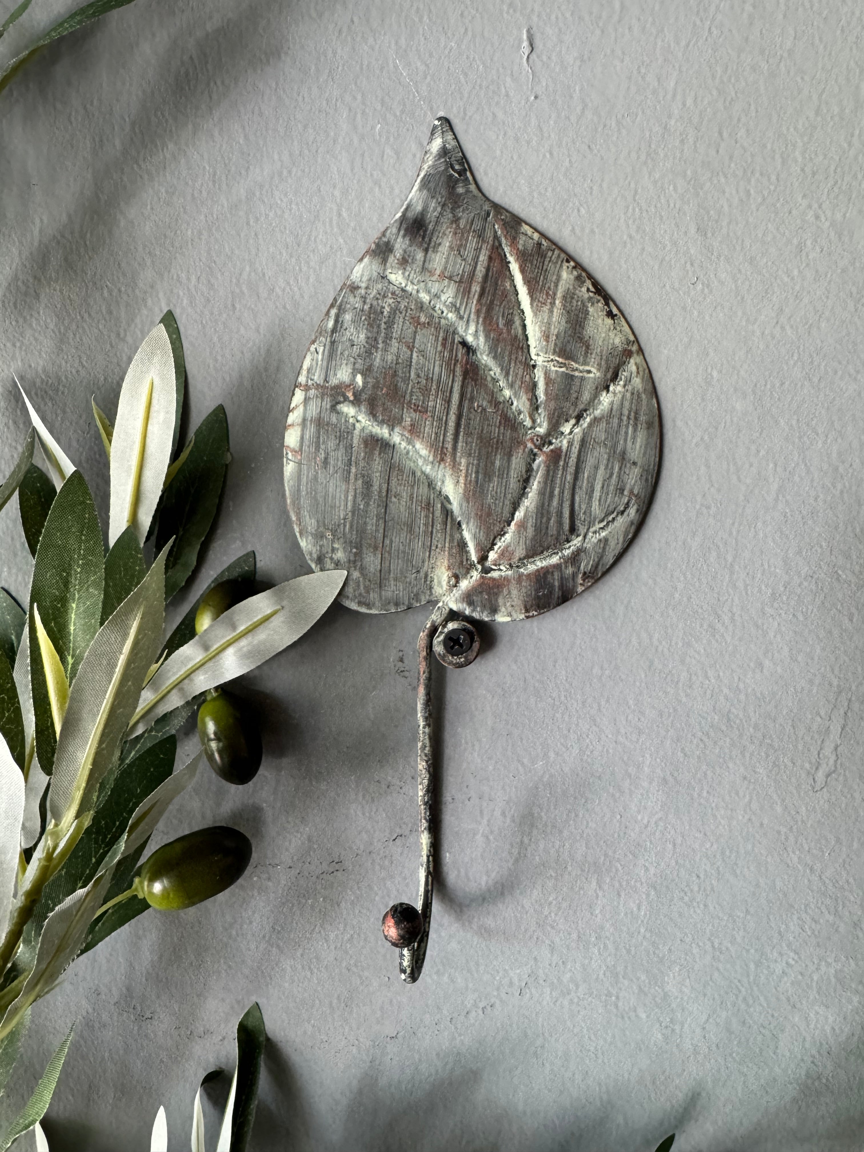 Percha Hoja Circular Latón