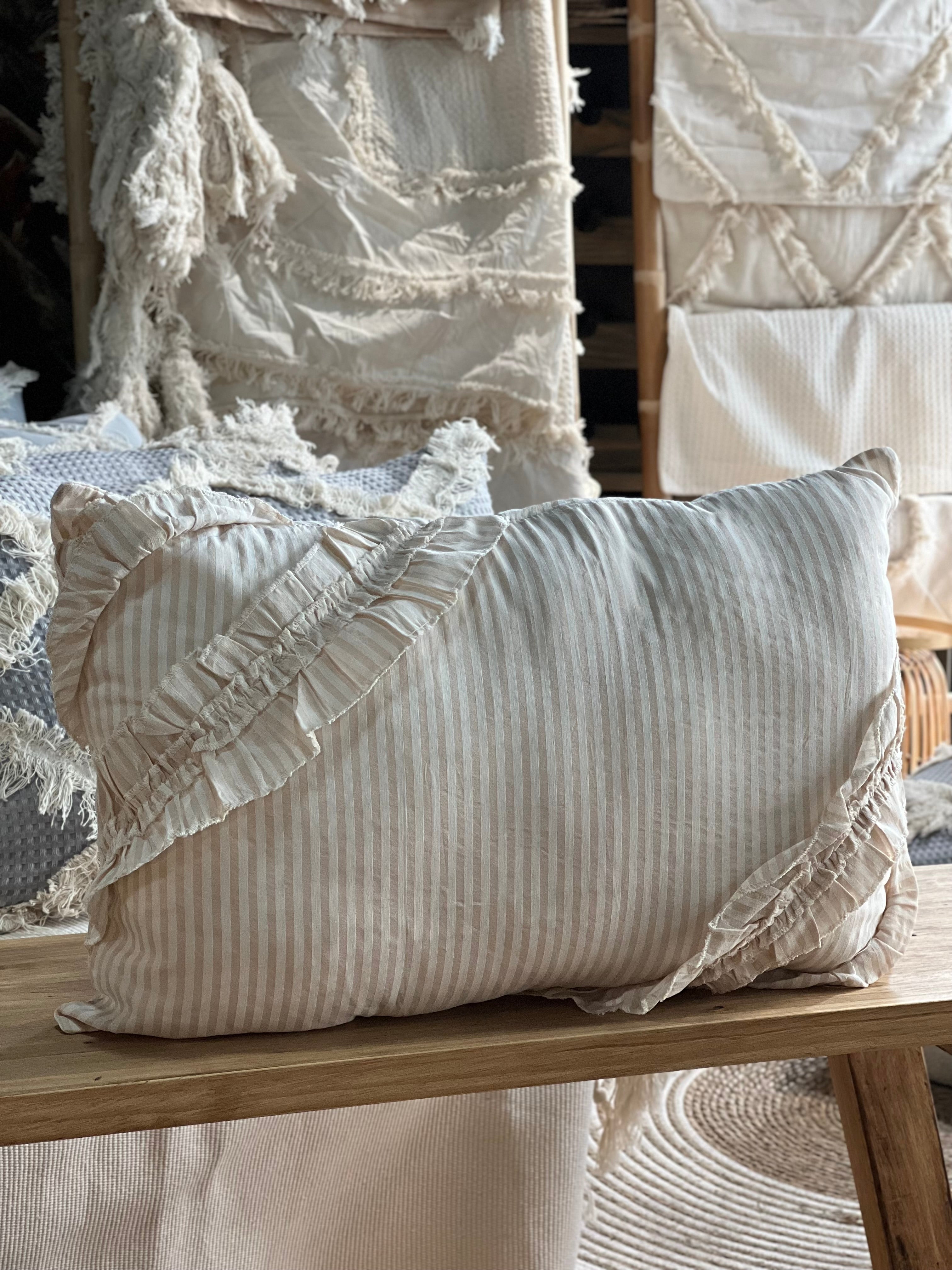 Cojín Rayas Palo Rosa Flecos Esquina