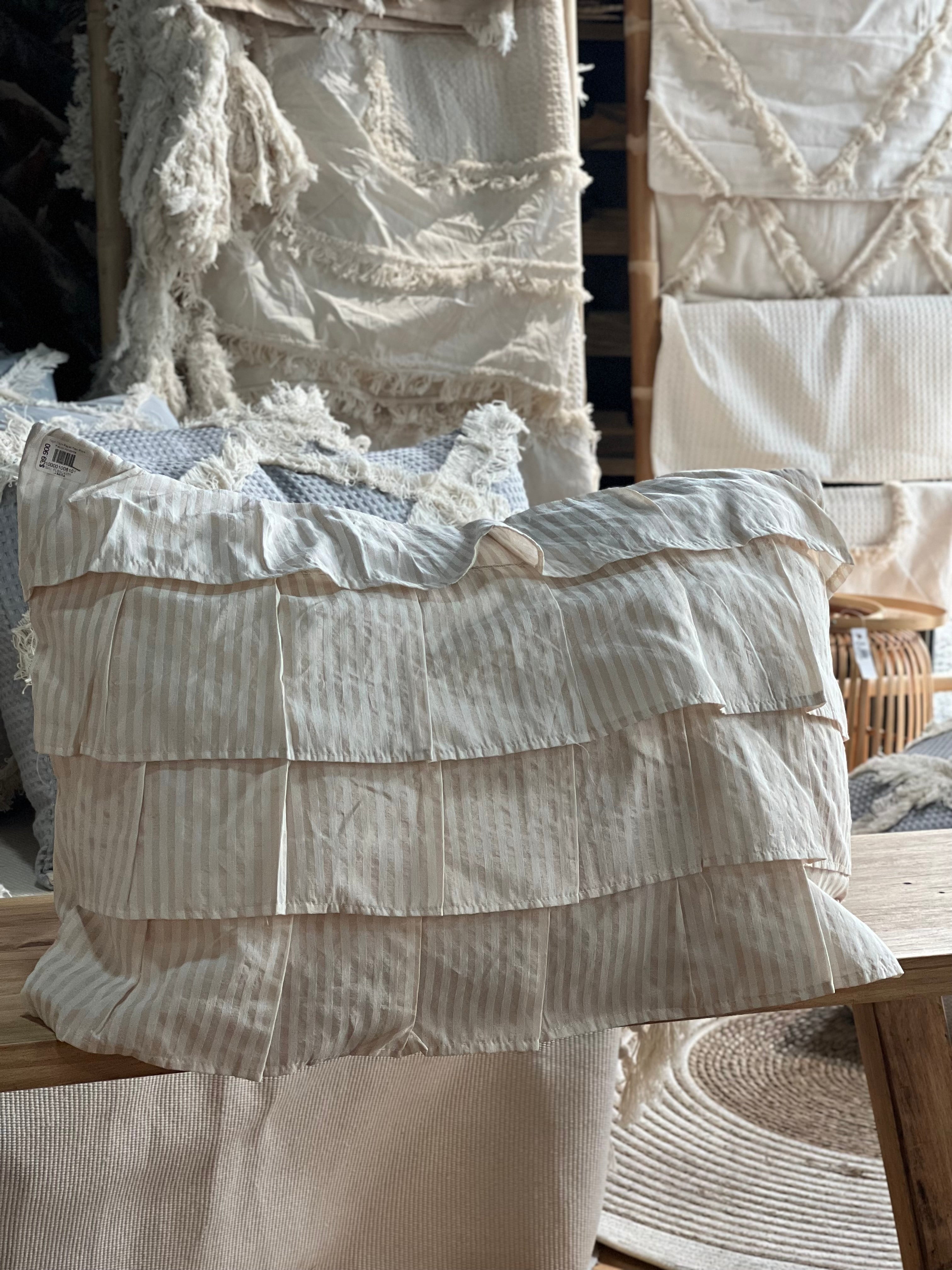 Cojín Rayas Palo Rosa Flecos