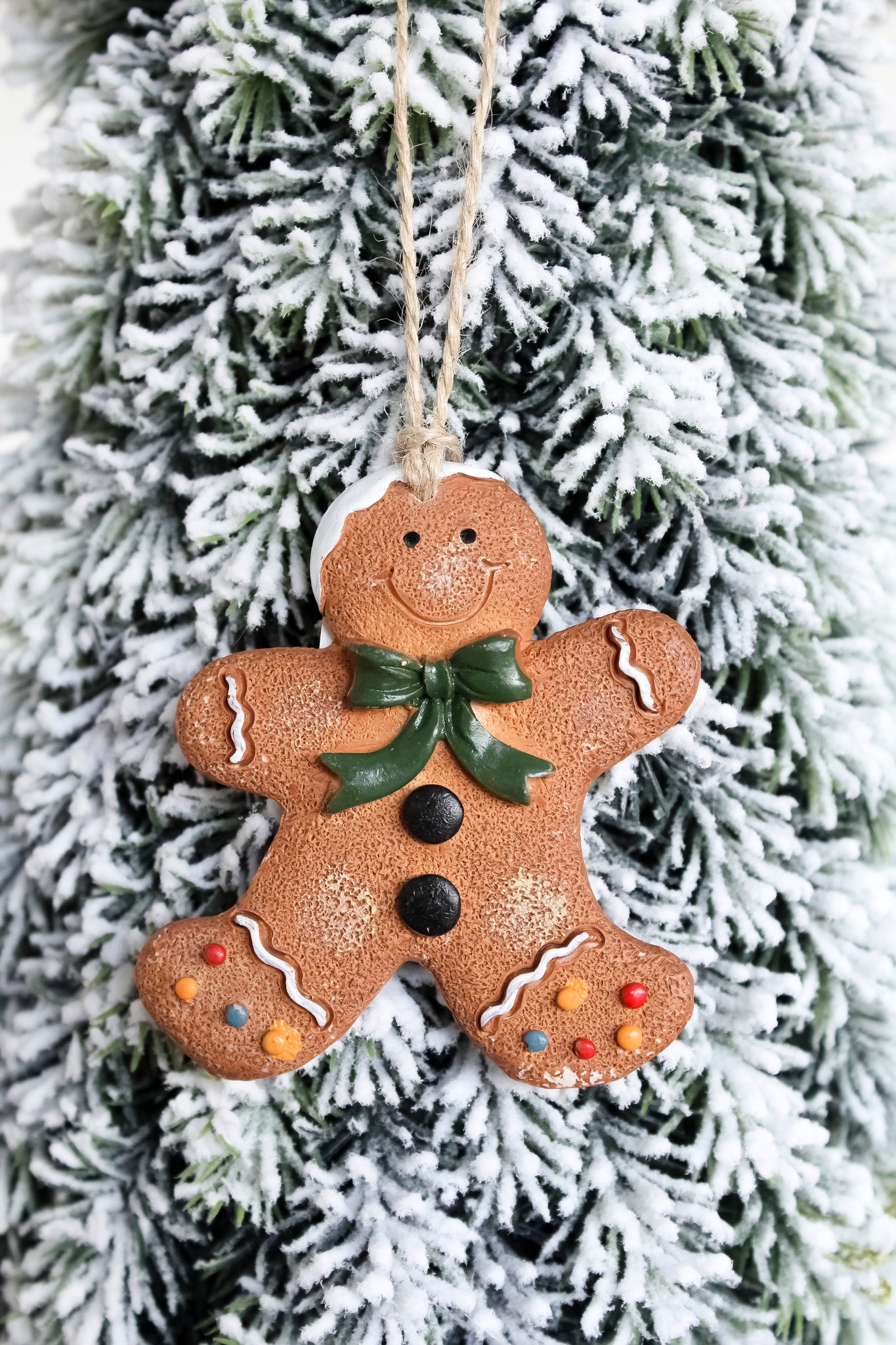 Figura Navideña Poli Galleta Jengibre Niño Lazo Verde