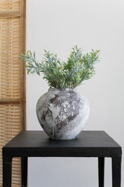 Jarrón Indio Esfera Tonos Grises