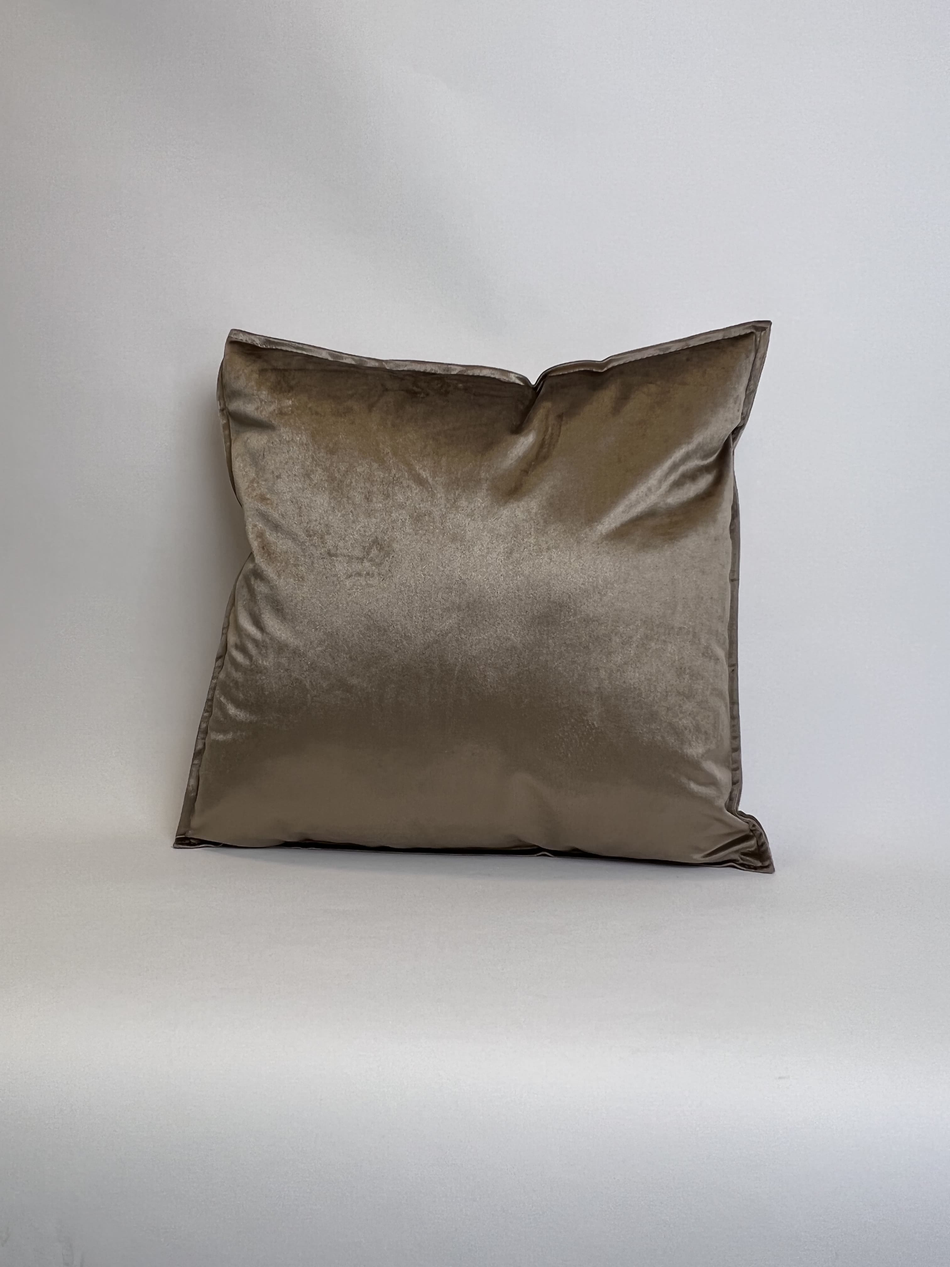 Funda Cojin Plush Bronce